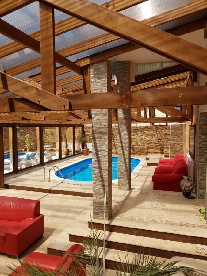 Casa Piri Hotel Anina Ngoại thất bức ảnh
